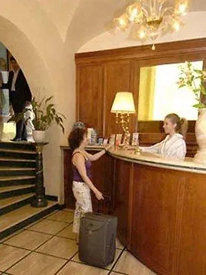 레지나 마르게리타 3* 로마